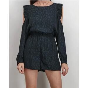 Avec Les Filles Romper Womens Sz Medium Cold Shoulder Ruffle Leopard Edgy Casual